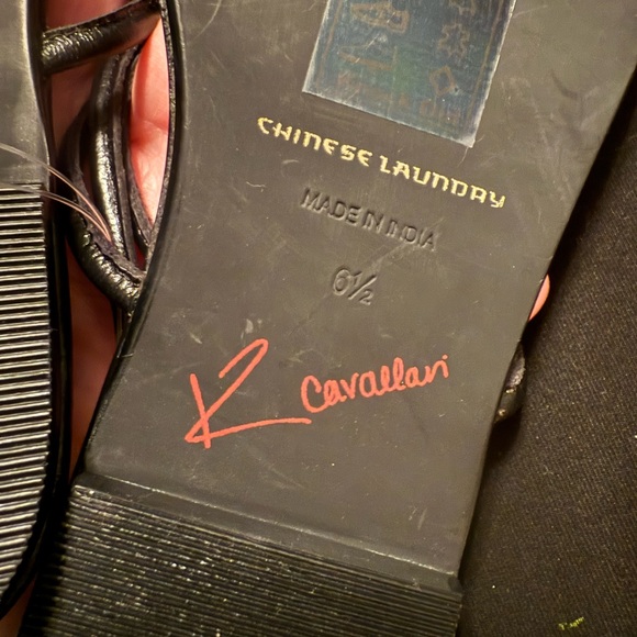 Chinese Laundry Black Women's Sandals - Picture 4 of 4